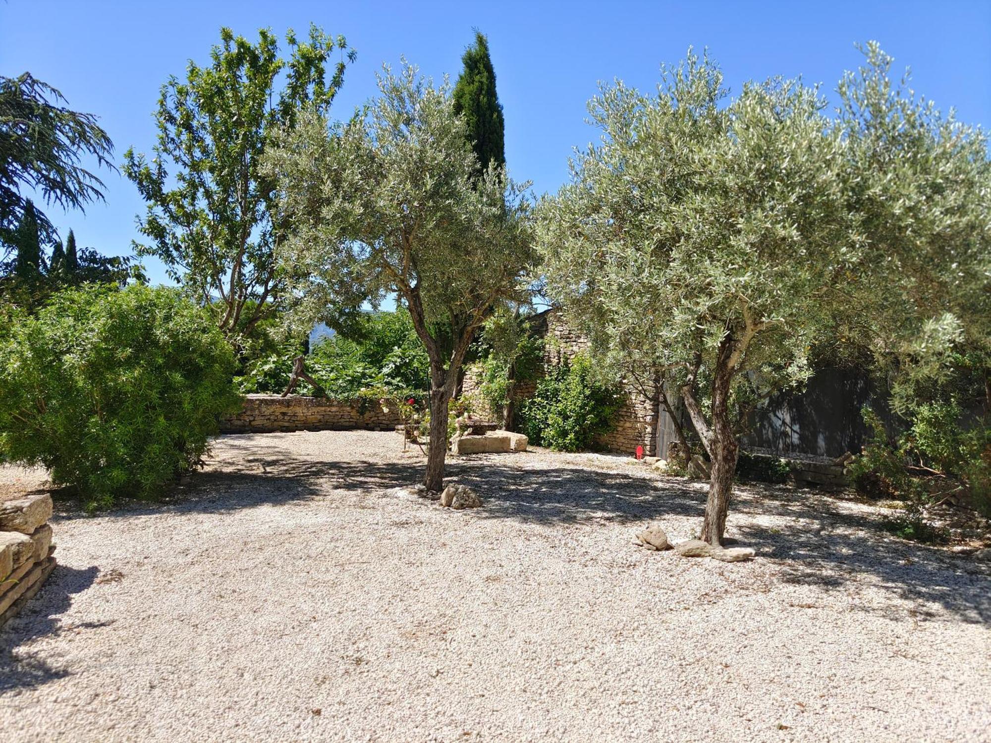 Rue Du Chateau A Cabrieres D'Avignon Panzió Kültér fotó