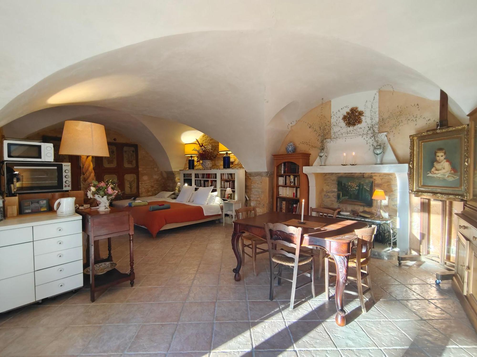 Rue Du Chateau A Cabrieres D'Avignon Panzió Kültér fotó
